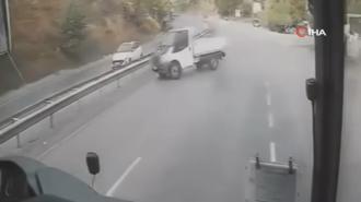 Virajı alamayan kamyonet spin attı