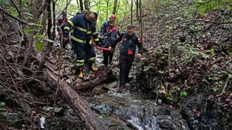 Artvin'de feci kaza: Otomobil uçuruma yuvarlandı! Sürücü Kemal Çevik hayatını kaybetti