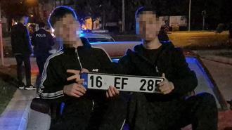 Polis işlem yaparken eğlendiler, cezayı duyunca yıkıldılar: Arabayı satsak cezayı ödeyemeyiz
