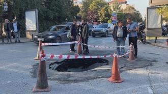 Beşiktaş'ta yolda çökme meydana geldi