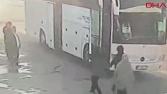 Manisa'da tur otobüsü ve TIR'ın çarpıştığı kazada 11 ölü, 27 yaralı