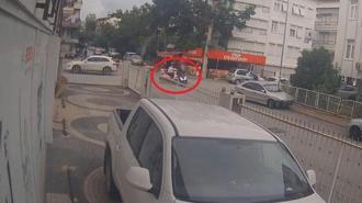 Kıl payı kurtuldu! 3 saniye önce olay yerinden geçen...