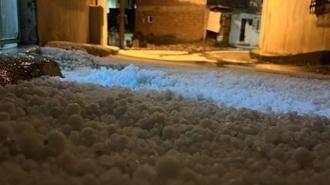 Bayburt’ta fındık büyüklüğünde dolu etkili oldu