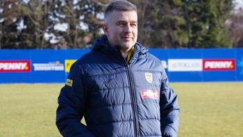 ÖZEL - Galatasaray’ın Rumen yıldızını izlemek için stadyuma geldi