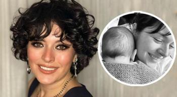 Ezgi Mola ile oğlu Can'ın ilk uçak yolculuğu! 'Bir noktada gidişini izleyeceğim, farkındayım'