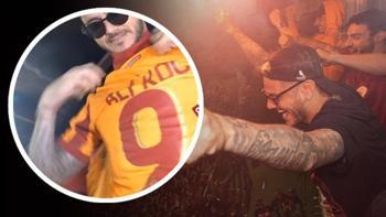 Galatasaray'da Mauro Icardi, Ali Koç yazan formayı giydi! 'Fener ağlama' tezahüratı