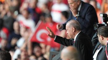 Cumhurbaşkanı Erdoğan, A Milli Takımı yalnız bırakmadı