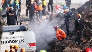 Son dakika... Konya'da bina çöktü: 2 can kaybı