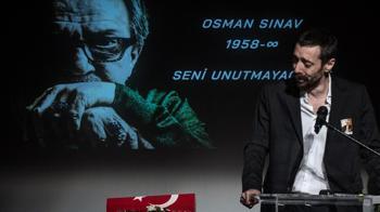 Usta yönetmen Osman Sınav son yolculuğuna uğurlandı! Oğlu gözyaşlarına boğuldu