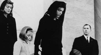 Miras, Suikast ve Yalnızlık: Kennedy-Onassis laneti...