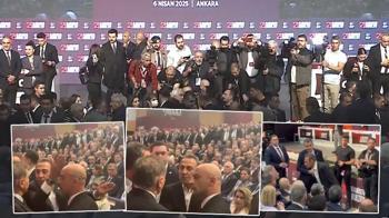CHP kurultayında Özgür Özel ile Berhan Şimşek arasında tartışma çıktı