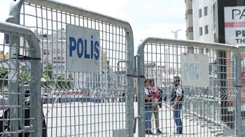 Taksim Meydanı yaya girişine kapatıldı! Vali Gül’den açıklama