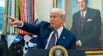 Trump duyurdu: Yarı iletken ithalatına yüzde 100 oranında tarife uygulanacak