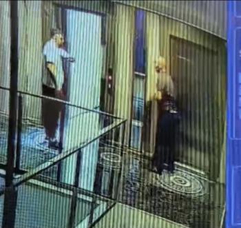 Rezidans havuzunda başlayan eğlence, görevliye şiddetle son buldu!