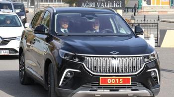 Bakan Kacır, Ağrı'da ziyaretlerde bulundu