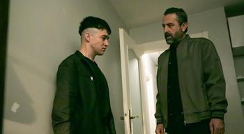 Beyinleri nasıl yıkanıyor? Suça sürüklenen çocuklar gerçeği Arka Sokaklar’da