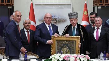 Bakan Ersoy 'Ahıskalı Türkler'e ilişkin paylaşımda bulundu