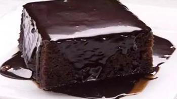 Browni tadında ıslak kek tarifi! Kıvamı tam tutuyor