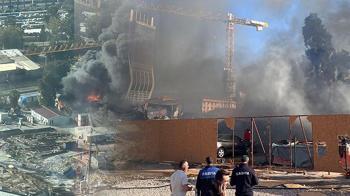 İzmir'de şantiye yangını! Kara dumanlar gökyüzünü kapladı