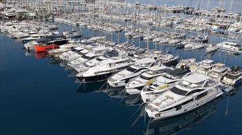 Mega yatlar bakım ve onarım için Marmaris'teki marinalarda karaya alındı