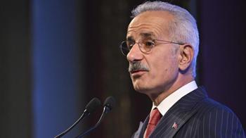 Ulaştırma ve Altyapı Bakanı Uraloğlu Suriye halkının 8 Aralık Hürriyet Günü'nü kutladı