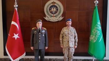 Genelkurmay Başkanı Orgeneral Bayraktaroğlu, Suudi Arabistanlı mevkidaşı Orgeneral Al-Ruwaili ile görüştü