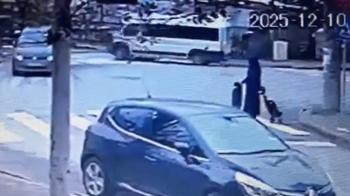 Minibüsün çarptığı küçük Miraç kurtarılamamıştı! Yürek yakan kazanın görüntüsü ortaya çıktı