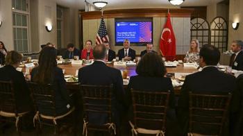 Ticaret Bakanı Bolat, ABD'de iş çevreleriyle bir araya geldi