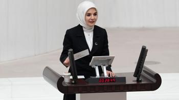 Bakan Göktaş, doğum izinlerini uzatacak teklifi yakında meclise sunacaklarını duyurdu