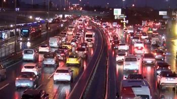 İstanbul'da haftanın ilk gününde trafik yoğunluğu