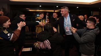 Fenerbahçe, Konyaspor maçının seremonisinde özel bir misafiri ağırladı