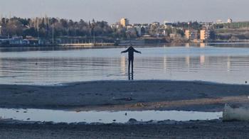 Tedirgin eden manzara! Tekirdağ'da deniz 20 metre çekildi