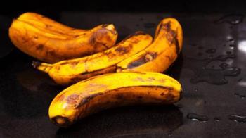 Muzların ömrünü uzatan basit hile: Kararmadan günlerce taze tutuyor