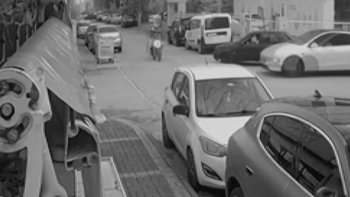 Çarpışmanın şiddetiyle metrelerce savruldular! Feci kaza...