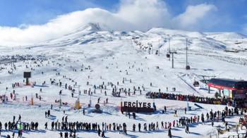 Erciyes Kayak Merkezi'nde yeni sezonun ilk ayında 1 milyon ziyaretçi