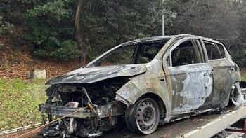 FSM Köprüsü girişinde alevler yükseldi! Otomobil küle döndü, trafik kilitlendi