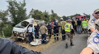 Güney Afrika'da okul servisi ile kamyon çarpıştı! Çok sayıda öğrenci hayatını kaybetti