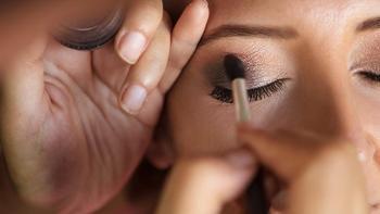 İşte 2026’nın en trend gelin makyajı! Jilet gibi eyelinerı unutun