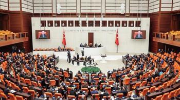 En düşük emekli aylığının 20 bin liraya yükseltilmesine ilişkin madde TBMM'de kabul edildi