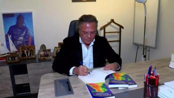 Oktar Asoğlu’nun yeni romanı ‘Kırmızı Deniz Mavi İnsan’ okurlarla buluştu