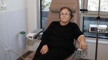 70 yaşındaki emekli bankacı bahçede düştü, hayatı değişti! 'Belirtileri dikkate almadım'