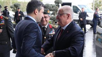 Bakan Güler, Özdemir Bayraktar anısına hazırlanan belgeselin gösterimine katıldı