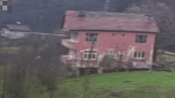 Yer: Kastamonu... İki katlı ev saniyeler içerisinde yerle bir oldu!