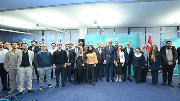 Bakan Ersoy Berlin'de Yunus Emre Türk Kültür Merkezi'ni ziyaret etti