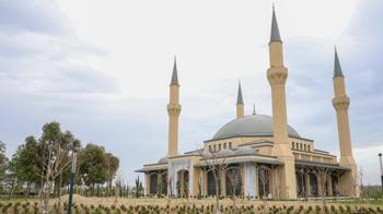 KKTC'de yapımı tamamlanan Millet Camisi ramazana hazır