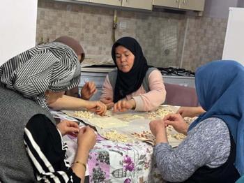 Ramazan için imece mesaisi! Çorum’da komşular bir araya geldi, iftarlıklar birlikte hazırlandı