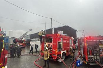 Eyüpsultan'da 3 ayrı iş yerinde yangın