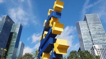 Euro Bölgesi'nde bileşik PMI yükseldi