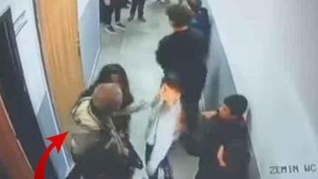 Okul koridorunda veli, kar topu attığını iddia ettiği 8 yaşındaki öğrenciyi okulda darbetti