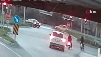 Sabırsızlığın bedeli çok ağır oldu! Kırmızı ışık ihlali...